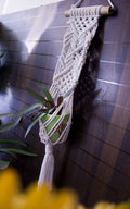 Diamond plant hanger