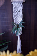 Diamond plant hanger