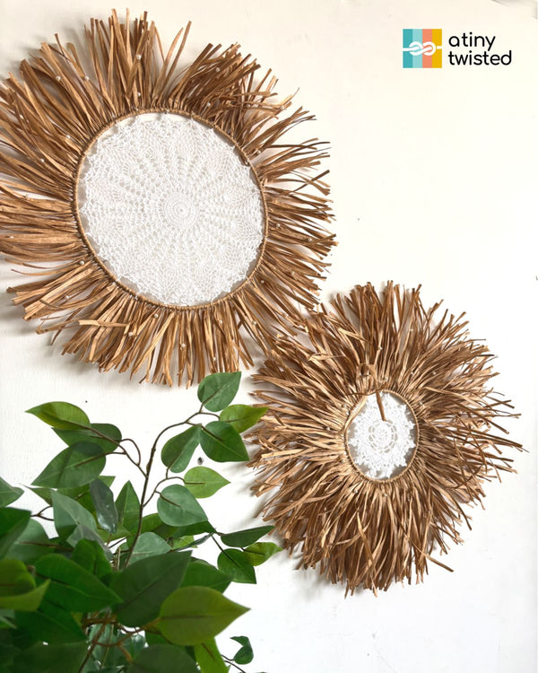 White Doily-Inspired Raffia Macramé Frame (Set of 2)